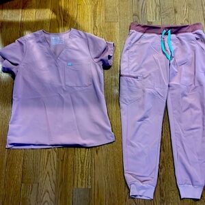 Figs Scrub set. Color mauve